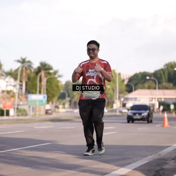 Runner Photo 8044111