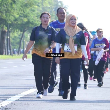 Runner Photo 8044575