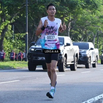 Runner Photo 8045075
