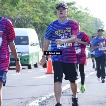Runner Photo 8045310