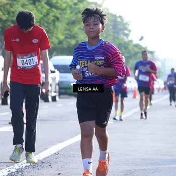 Runner Photo 8045312