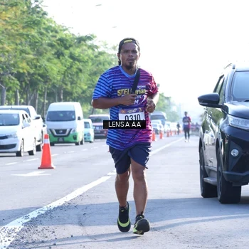 Runner Photo 8045351