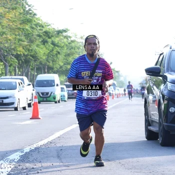 Runner Photo 8045353