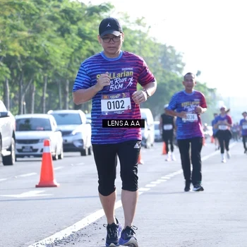 Runner Photo 8045537