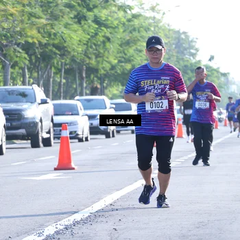 Runner Photo 8045541