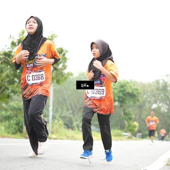 Runner Photo 8046099