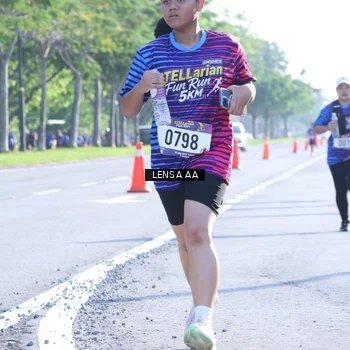 Runner Photo 8046105