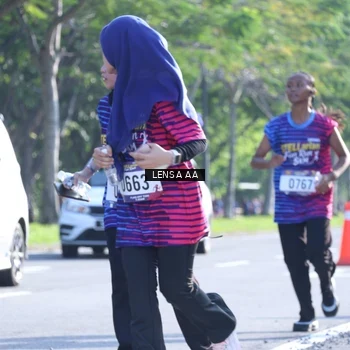 Runner Photo 8046338