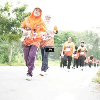 Runner Photo 8046474