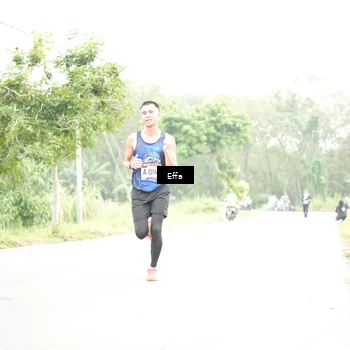 Runner Photo 8047004