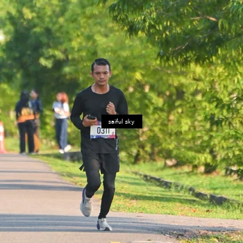 Runner Photo 8047046