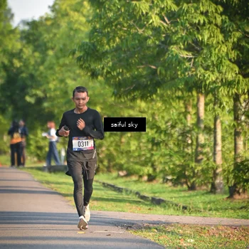 Runner Photo 8047049
