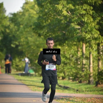 Runner Photo 8047063
