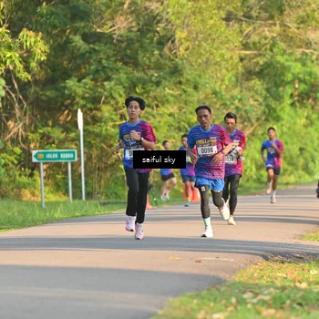 Runner Photo 8047301