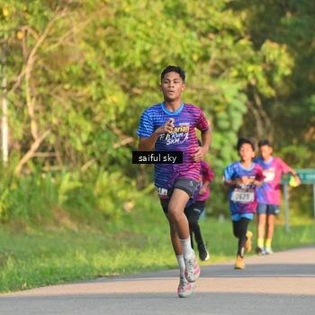 Runner Photo 8047344