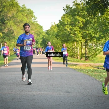 Runner Photo 8047373