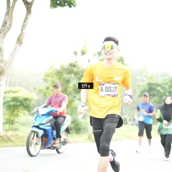 Runner Photo 8047673