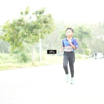 Runner Photo 8047684