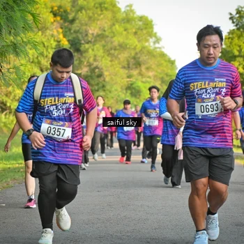 Runner Photo 8047718