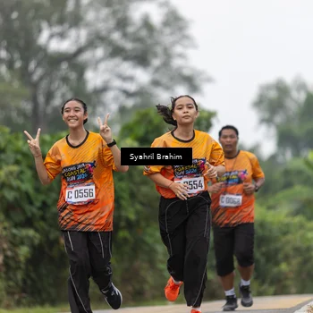Runner Photo 8049113