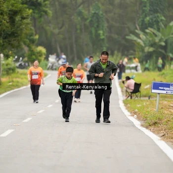 Runner Photo 8050973
