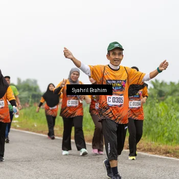 Runner Photo 8052100