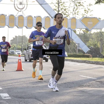 Runner Photo 8052811