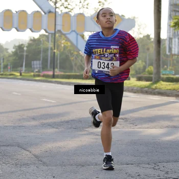 Runner Photo 8053005
