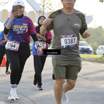 Runner Photo 8053168