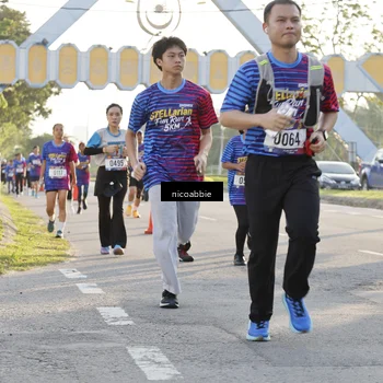 Runner Photo 8053197