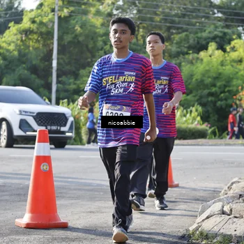 Runner Photo 8054085