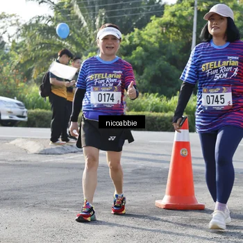 Runner Photo 8054100