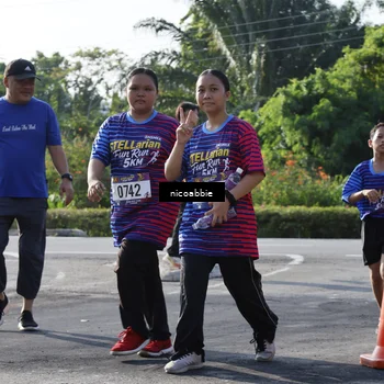 Runner Photo 8054293