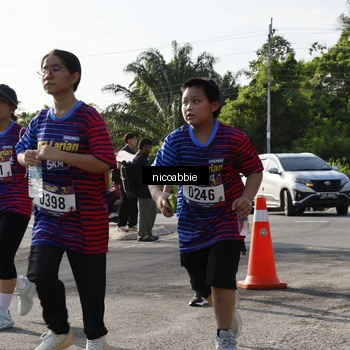 Runner Photo 8054353