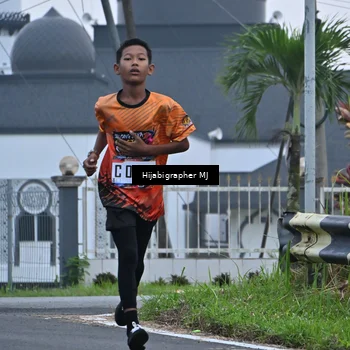 Runner Photo 8054868