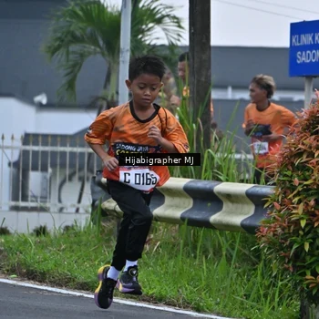 Runner Photo 8054875