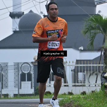 Runner Photo 8054876