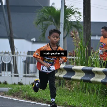 Runner Photo 8054880