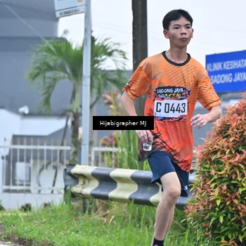 Runner Photo 8054976