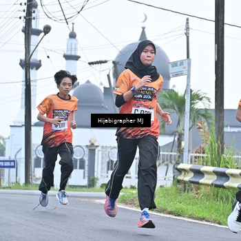 Runner Photo 8055000