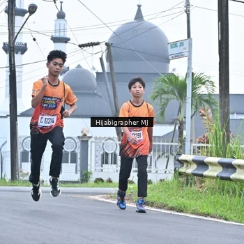 Runner Photo 8055043