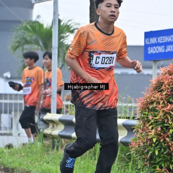 Runner Photo 8055142