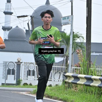 Runner Photo 8055758