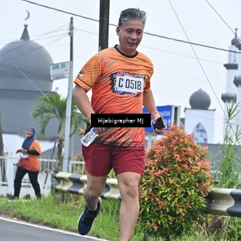 Runner Photo 8055789