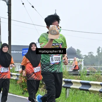 Runner Photo 8055916