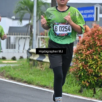 Runner Photo 8055940