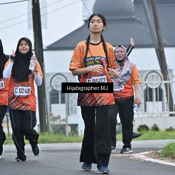 Runner Photo 8056006