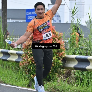 Runner Photo 8056033