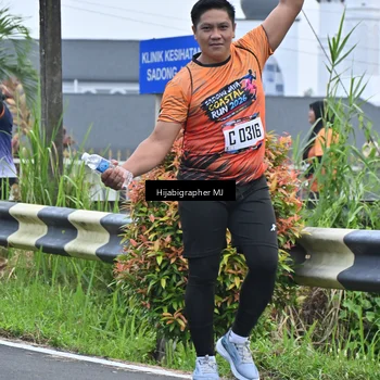 Runner Photo 8056056
