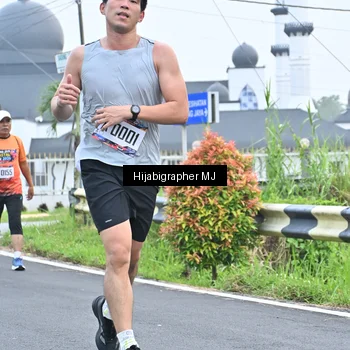 Runner Photo 8056400